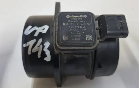 Mercedes-Benz E W212 Mass air flow meter A6510900148 5WK97917