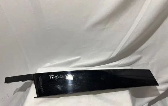 Volkswagen Taigo Front door glass trim molding 2G4837901