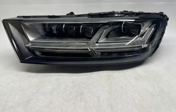 Audi Q7 4L Headlight/headlamp 4M0941035