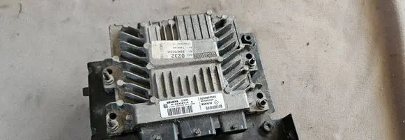 Renault Kangoo II Engine control unit/module ECU 8200953545 S122326115A 8200953529