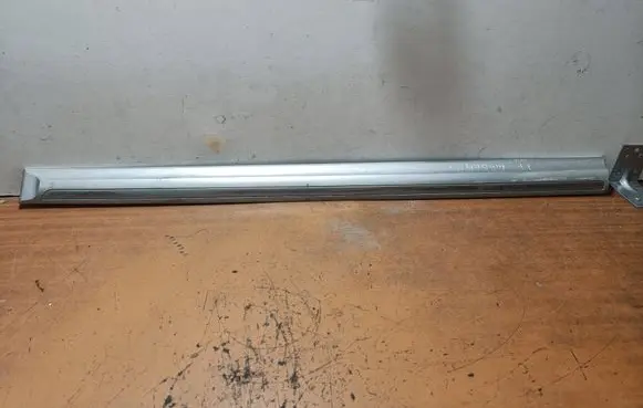 KIA Magentis Front door trim (molding) 877233C000