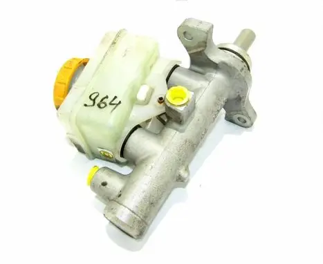 Subaru Legacy Master brake cylinder