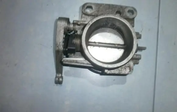 Renault Megane I Throttle valve bj0009283a