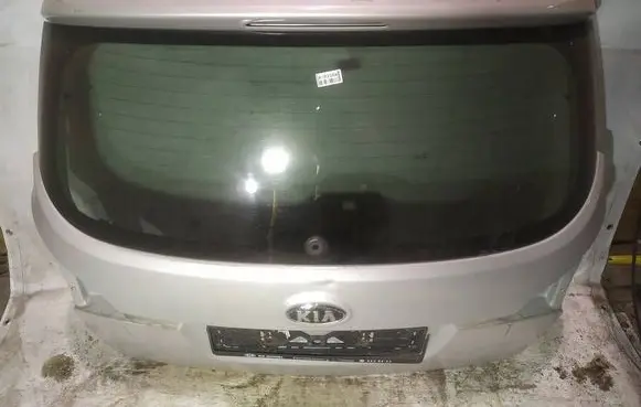 KIA Venga Tailgate/trunk/boot lid rudas