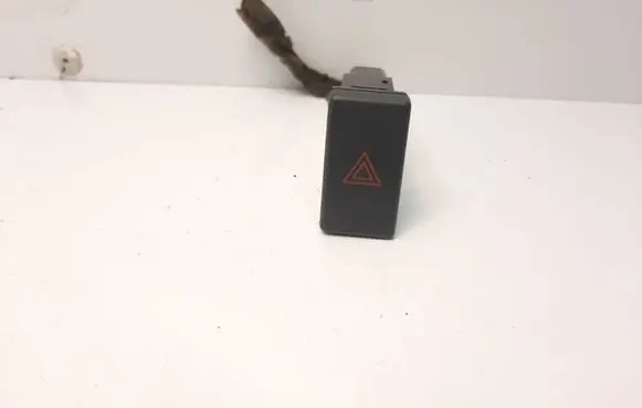 Toyota Avensis T250 Hazard light switch