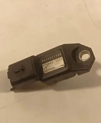 Mazda 3 I Air pressure sensor 9639027480 12F07 0798005602
