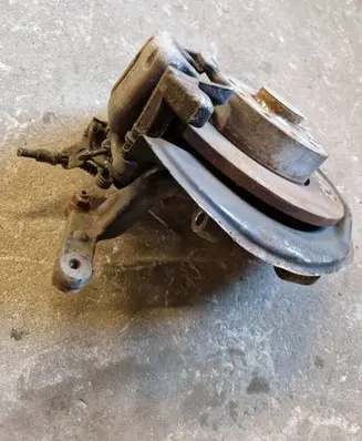 Volkswagen Golf V Rear wheel hub spindle/knuckle 