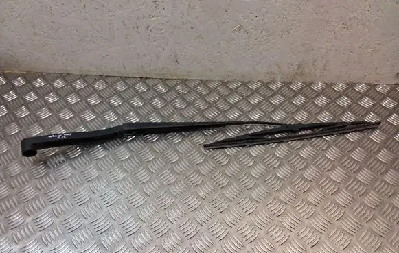 Subaru Legacy Windshield/front glass wiper blade 67665 A7844