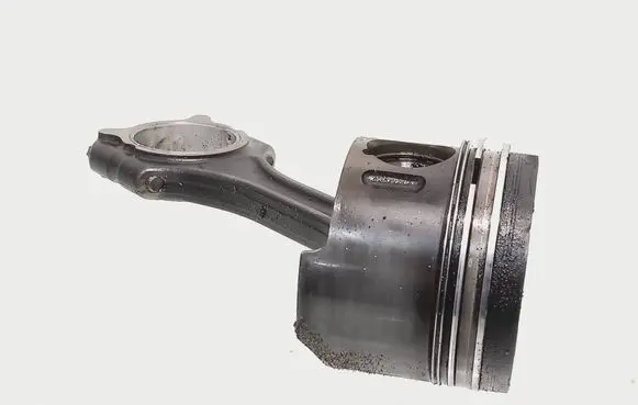 Mercedes-Benz C W204 Piston with connecting rod 646