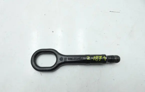 Volkswagen PASSAT B6 Towing hook eye 1T0805615A