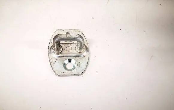 Toyota Corolla Verso AR10 Front door lock loop/hook striker 