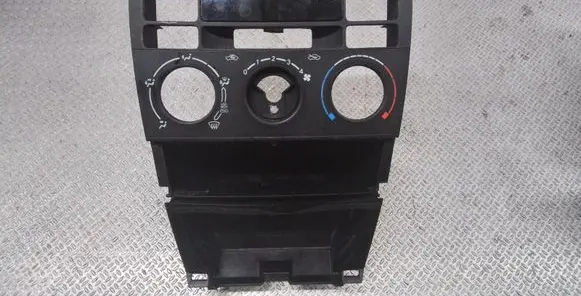 Toyota Corolla E120 E130 Climate control/heater control trim 5541102160