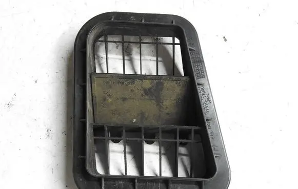 KIA Ceed Quarter panel pressure vent 9751017000