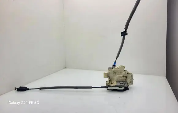 Audi A3 S3 8V Rear door lock 4G0839015