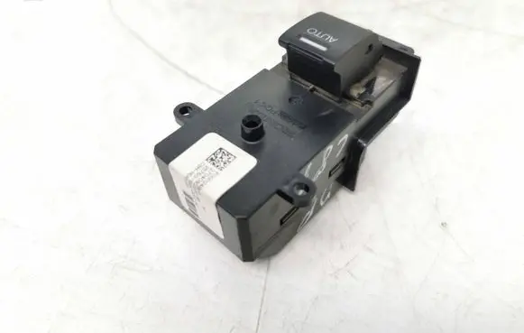 Honda CR-V Electric window control switch 35760SWAG010M2 F000248A 2704092000196