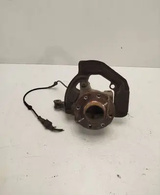 Renault Twingo III Front wheel hub spindle knuckle