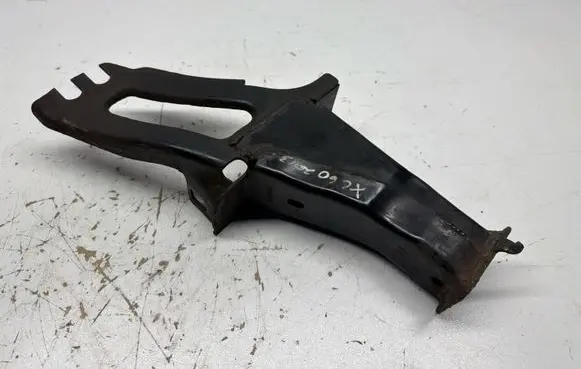 Volvo XC60 Radiator support slam panel bracket 