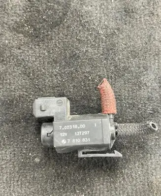 BMW 4 F32 F33 Turbo solenoid valve 70231800 13T297 7810831