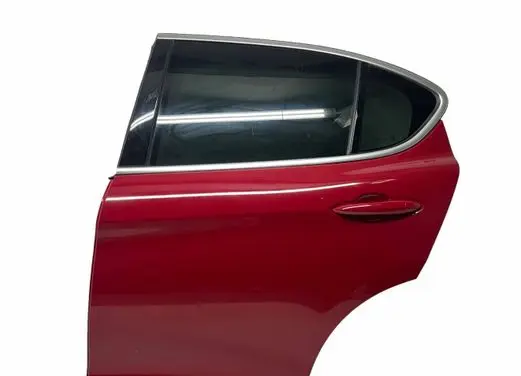 Alfa Romeo Stelvio Rear door 