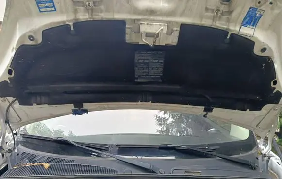 Renault Kangoo II Engine bonnet/hood sound/heat insulation PODBITKA