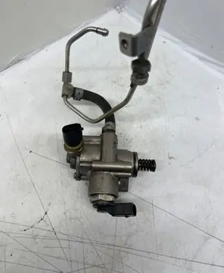 Audi A6 S6 C6 4F Fuel injection high pressure pump 06E906051K