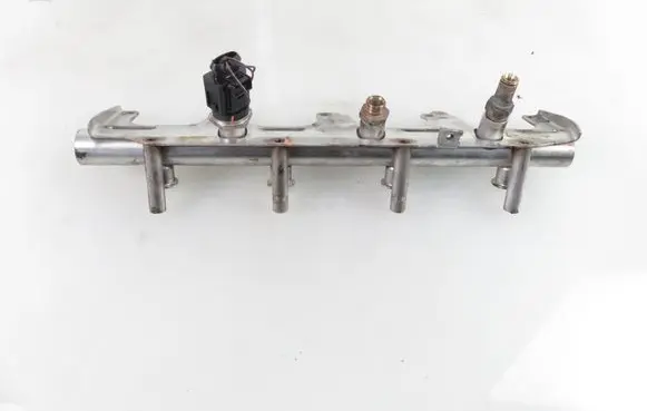 Audi A4 S4 B7 8E 8H Fuel main line pipe 06H906053A 06F133317L