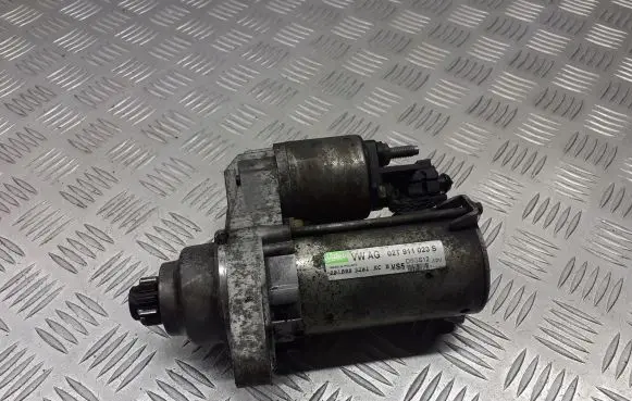 Volkswagen Polo IV 9N3 Starter motor 02T911023S