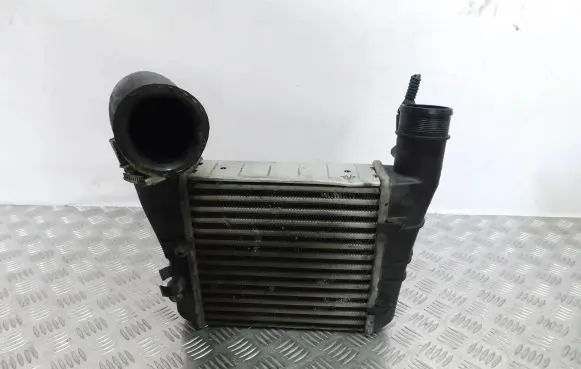 Seat Exeo (3R) Intercooler radiator 8E0145805AA 13229447
