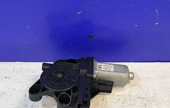 Volvo S80 Front door window regulator motor 060109 970713101
