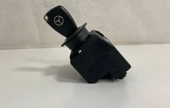 Mercedes-Benz E W211 Ignition lock 2115452308 33002213