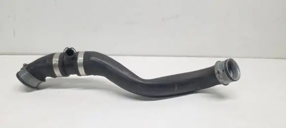 Engine coolant pipe/hose