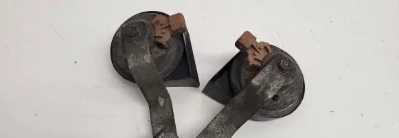 Volvo V50 Horn signal 93VM0SSV8 0810316