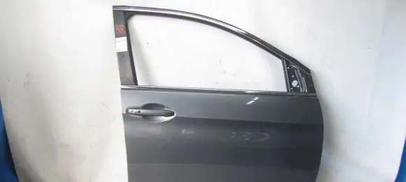 Honda CR-V Front door