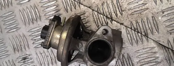 Mitsubishi Pajero Sport I EGR valve k5t72582