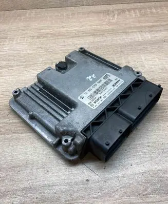 Opel Insignia A Engine control unit/module ECU 55576906 0281017105 AAP9