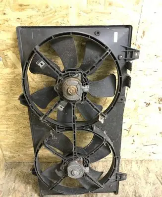 Mazda 6 Radiator cooling fan shroud