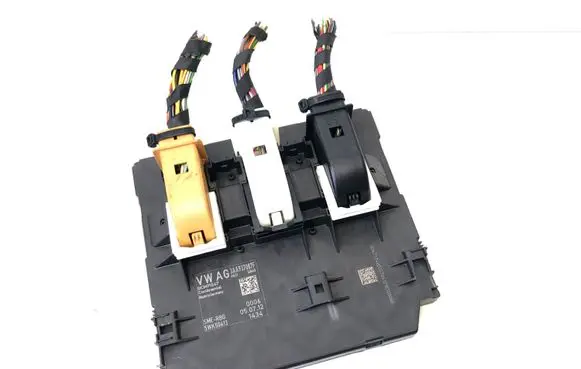 Volkswagen PASSAT B7 Comfort/convenience module 3AA937087F 5WK50413