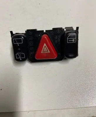 Mercedes-Benz E W210 Hazard light switch 210820800 501280187