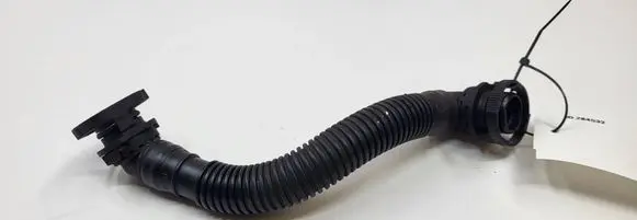 Volkswagen PASSAT B7 Breather hose/pipe 03L103493AE
