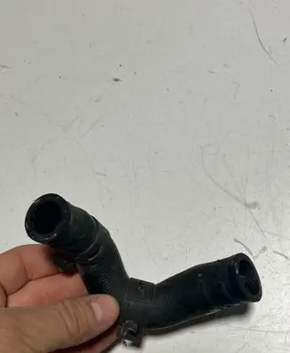Mazda 3 Coolant pipe/hose 