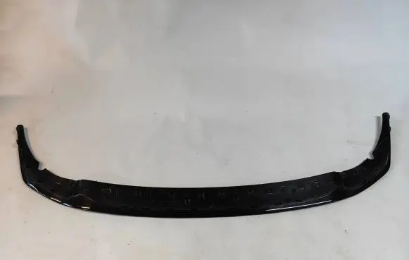 Front bumper lip