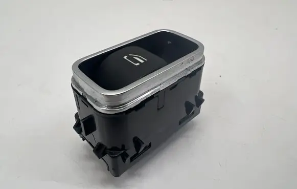Mercedes-Benz CLA C118 X118 Electric window control switch A1679050201