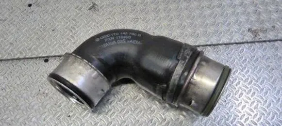 Volkswagen Golf V Intercooler hose/pipe 1T0145790B SXR110493