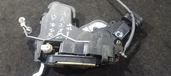 Toyota Camry Front door lock