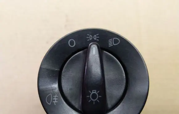 Volkswagen PASSAT B5.5 Light switch 1C0941531