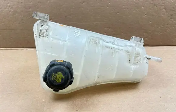 Renault Kangoo II Coolant expansion tank/reservoir 8200455786