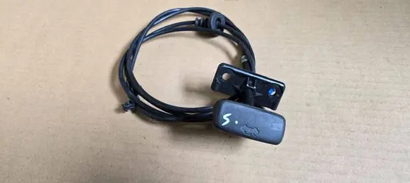 Suzuki Ignis Engine bonnet/hood lock release cable 8216080G10