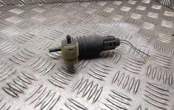 Audi A6 S6 C5 4B Windscreen/windshield washer pump