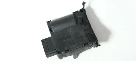 Audi A8 S8 D3 4E Air flap motor/actuator 4E0820511