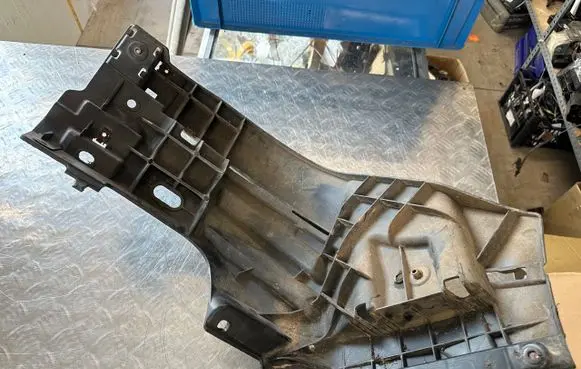 Renault Trafic II (X83) Front bumper mounting bracket 620350101R